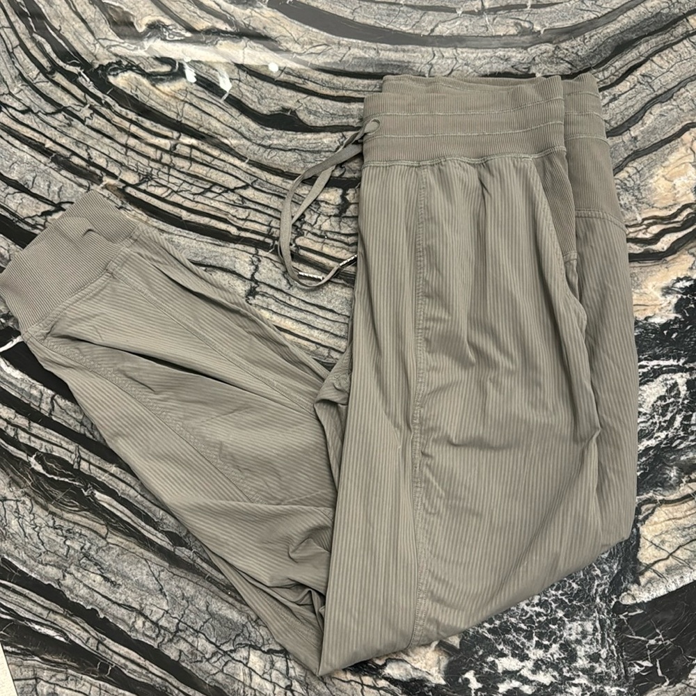 Lululemon dance studio joggers